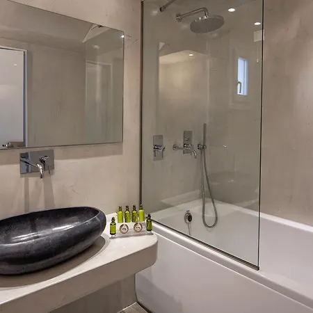 Casa Vitae Hotel Kamari (Santorini)